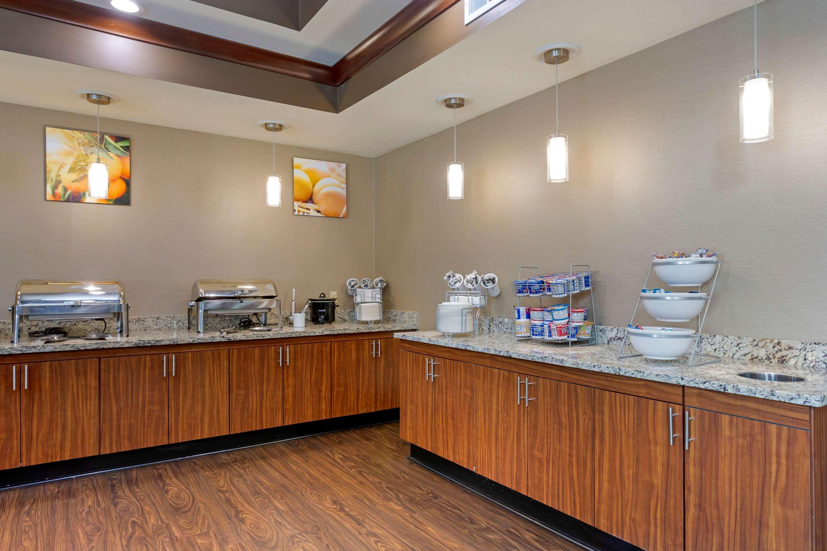 Comfort Suites Little Rock West Exteriér fotografie